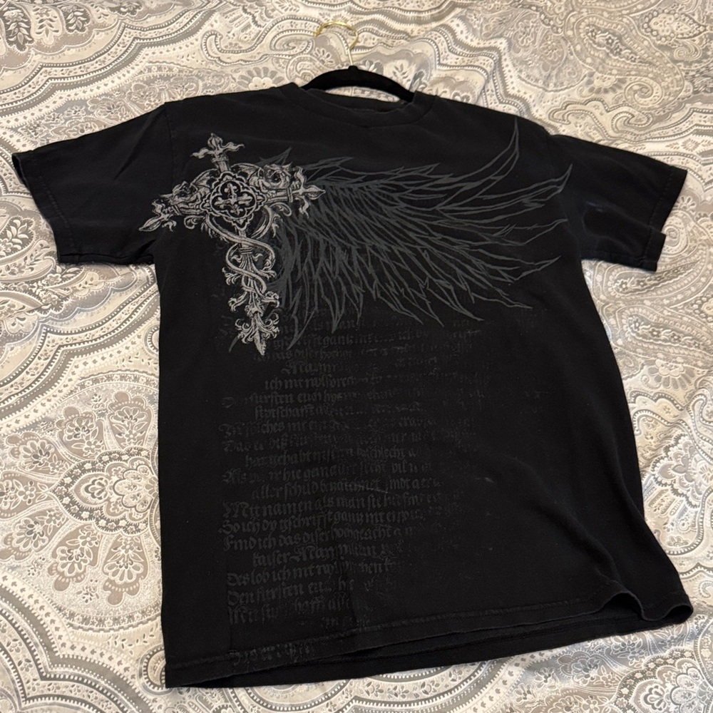 Women’s Graphic Cross & Wing Short-Sleeve Shirt - Black